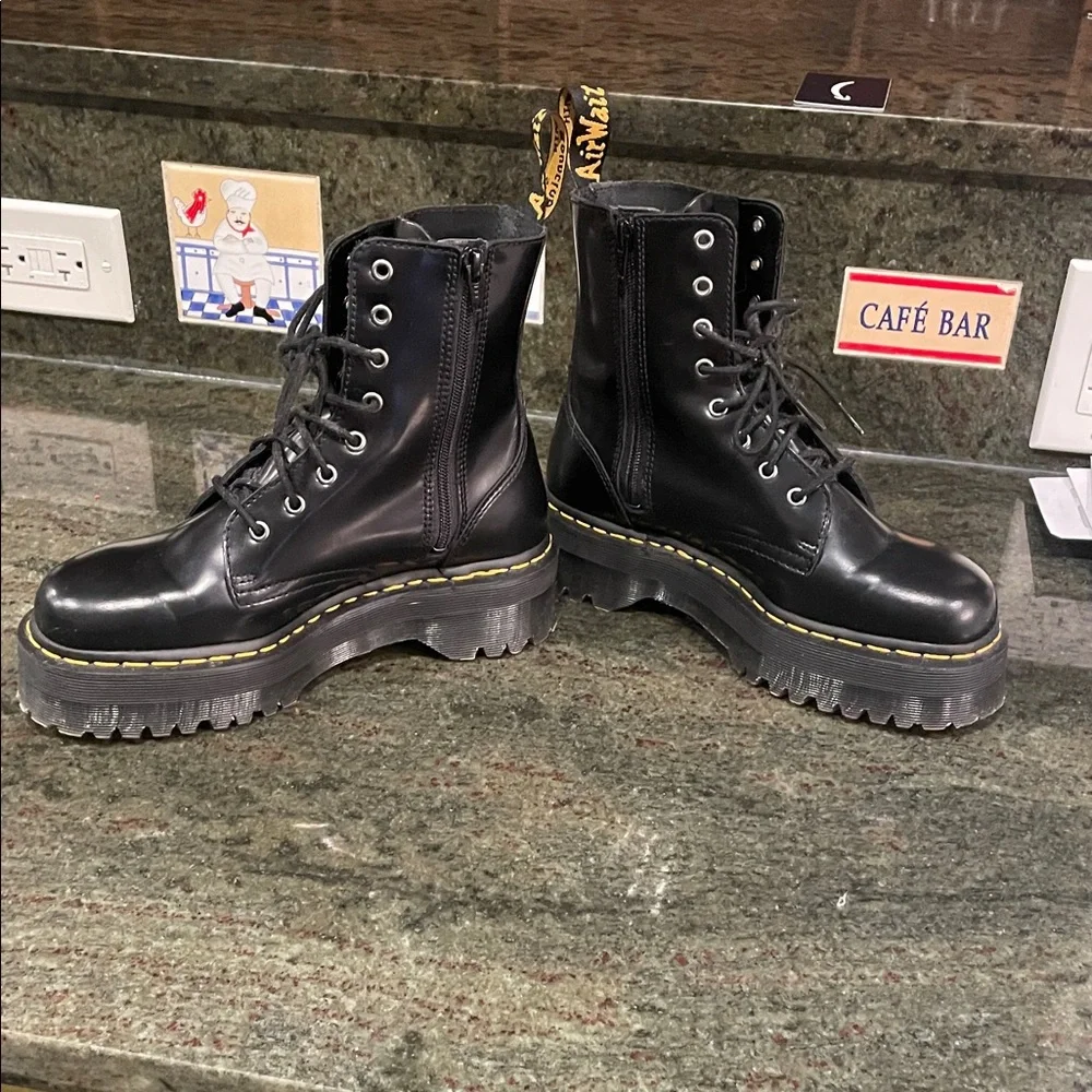 Dr. Martens Leather Women's Boots JADON Platform FITS US 9 marked EU 41 US 8 - Picture 3 of 16